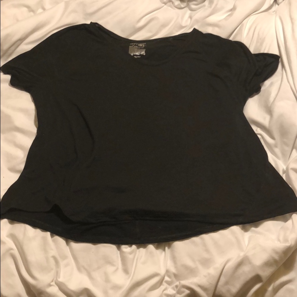 Black active shirt